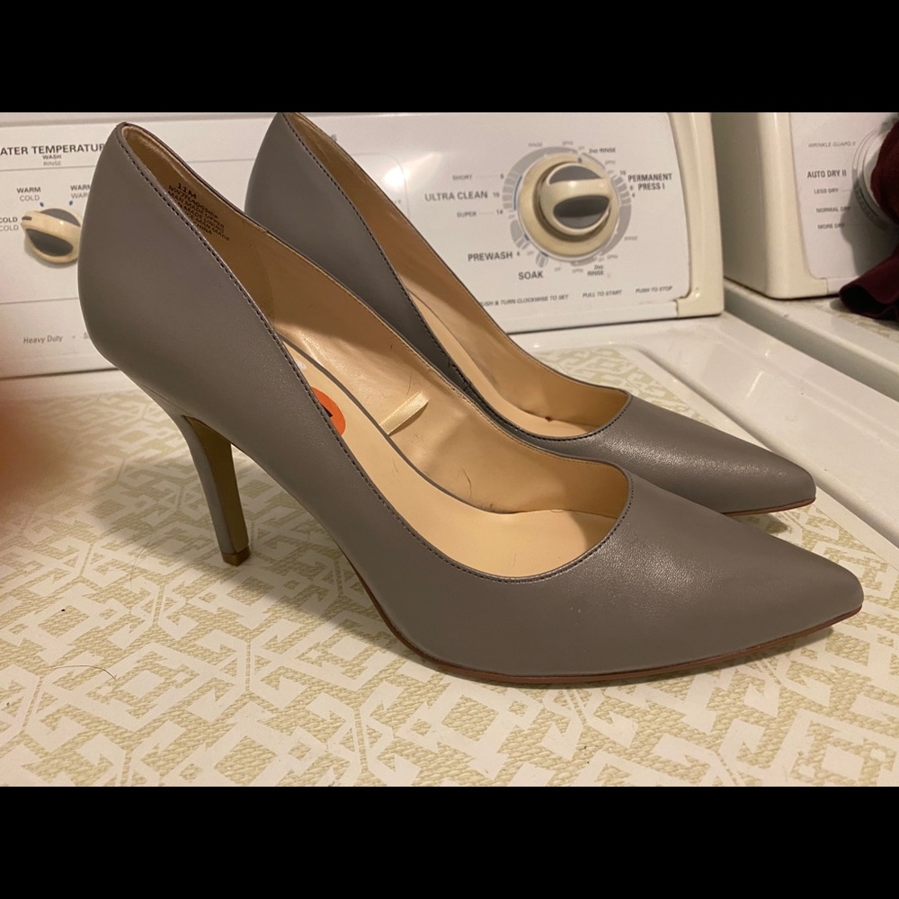 Nine West stiletto pump
